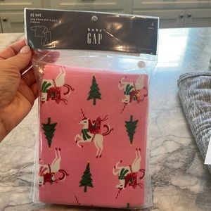 NWT Gap Kids girl WINTER HOLIDAY pink unicorn 2-piece long pajama set size 4